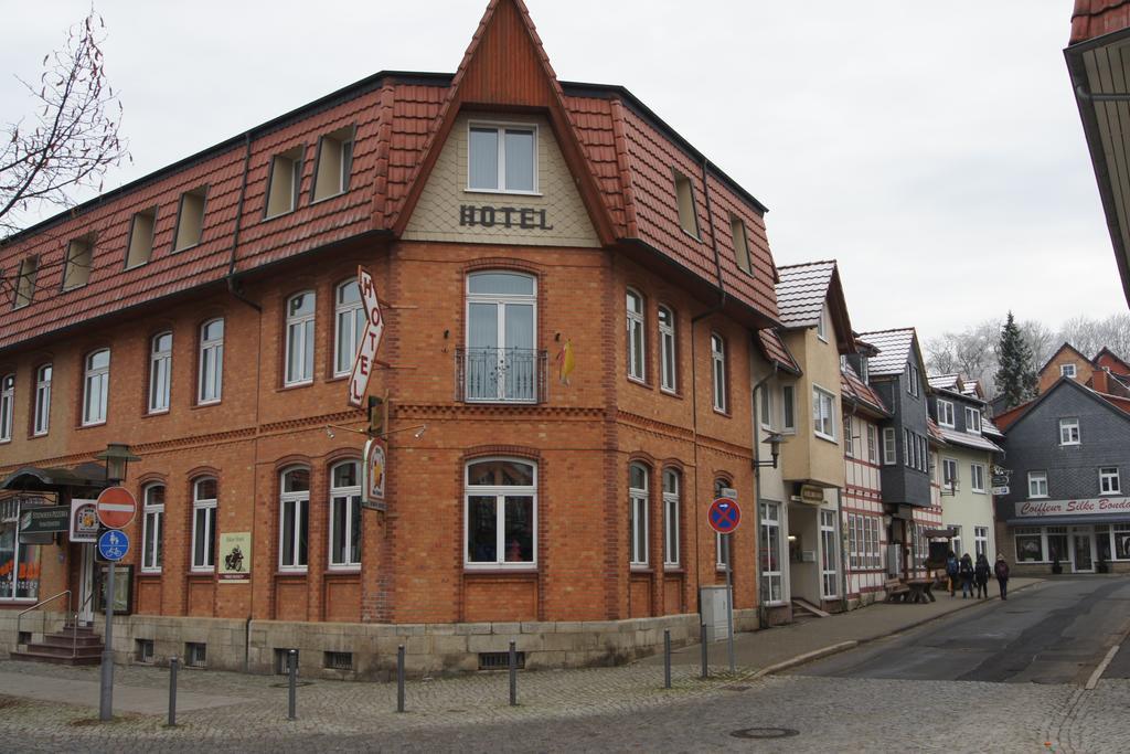 Hotel "Drei Rosen" Ohg Regina & Hans - Peter Fassbinder Leinefelde-Worbis Extérieur photo